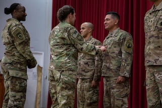 Chief of the Army Reserve visit Soldiers serving in the CENTCOM region